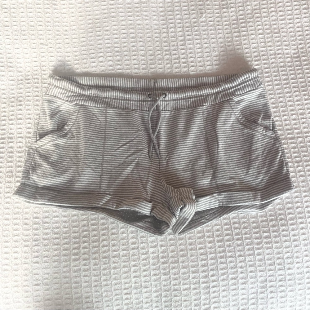 Banana Republic factory grey and white striped pajama shorts size XL